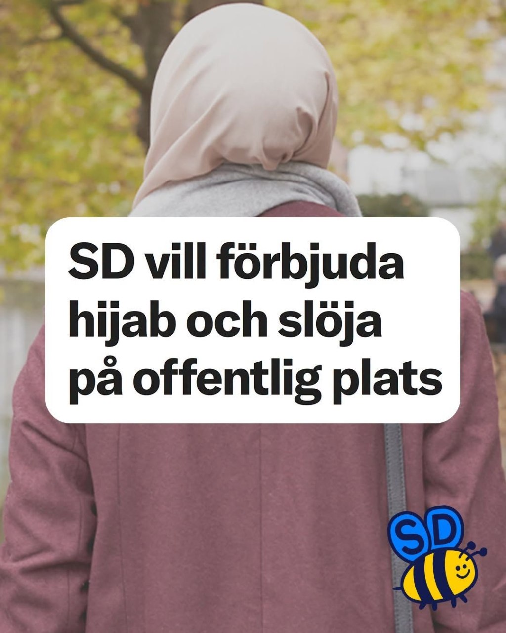 Barbröstad och förtryckt
